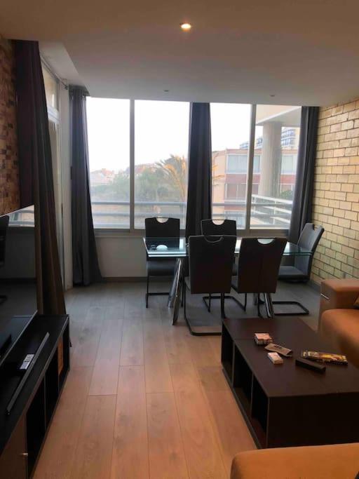 70 Sqm Apartment With Seaview In Arenales Del Sol. 外观 照片