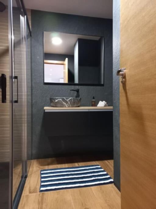 70 Sqm Apartment With Seaview In Arenales Del Sol. 外观 照片